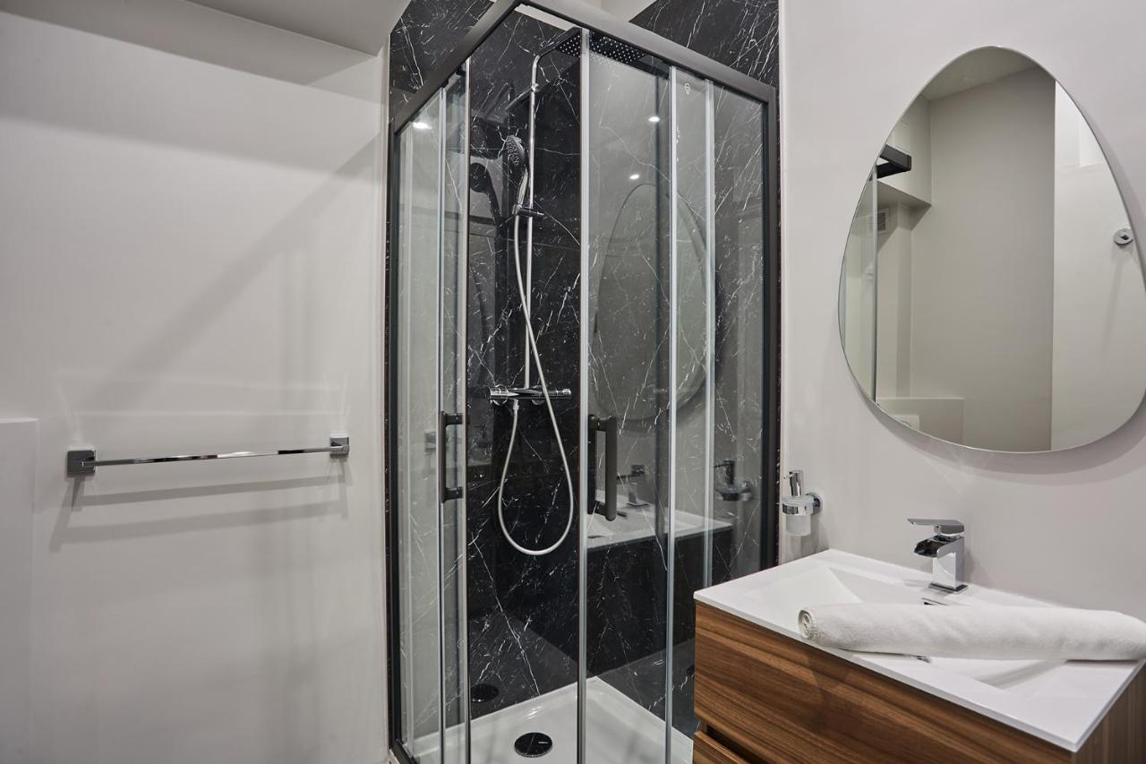 Residense Montmartre By Studio Prestige Parijs Buitenkant foto